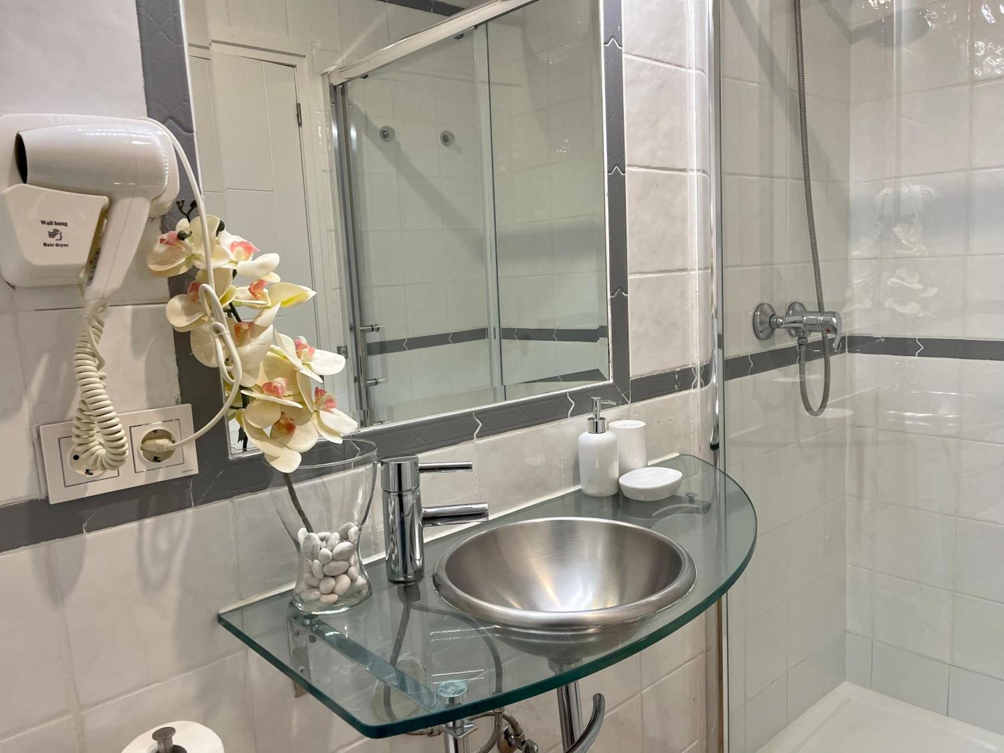 Puerto Banus Pol Suite Y Hada Suite Μαρμπέλλα Εξωτερικό φωτογραφία