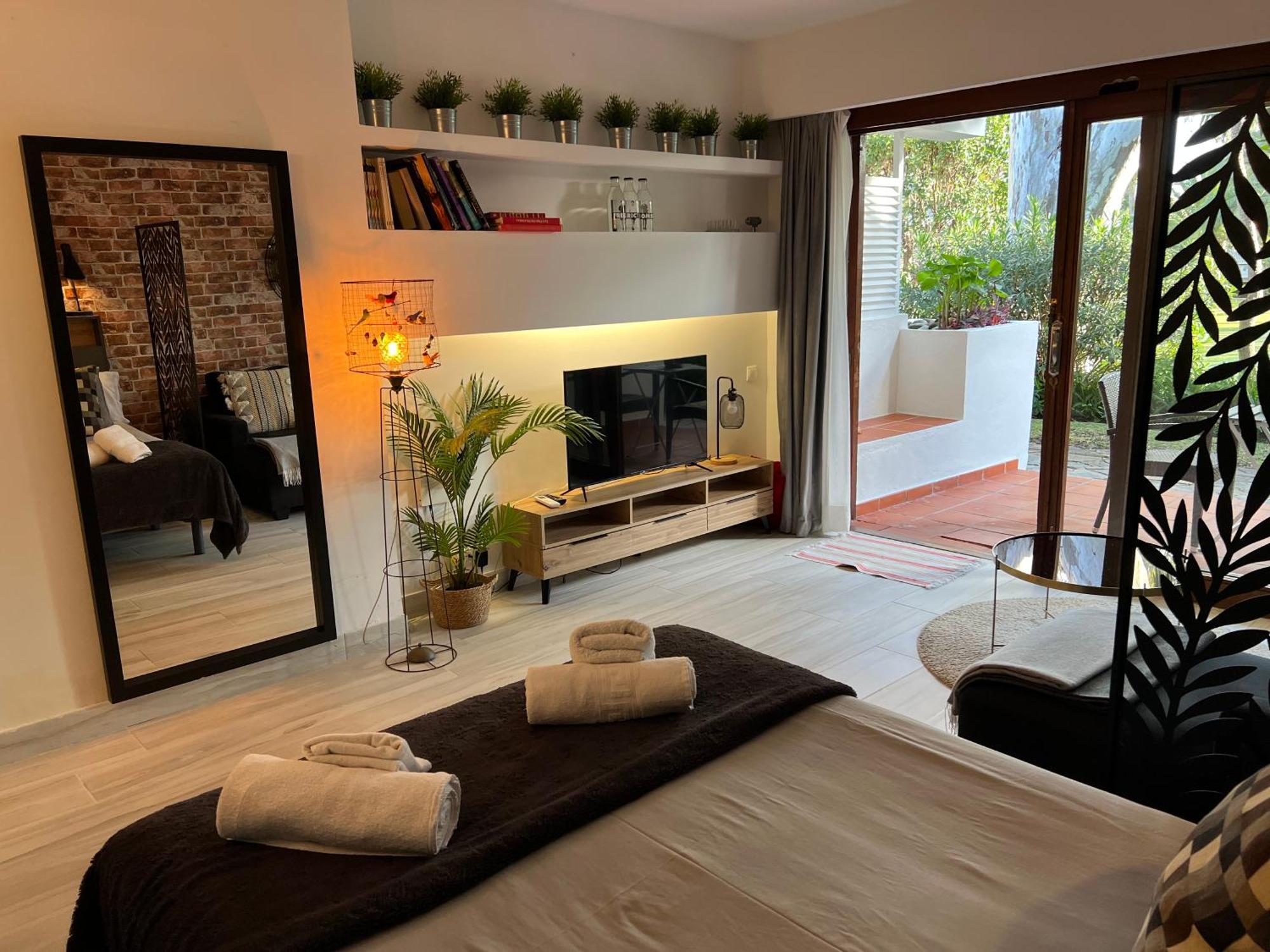 Puerto Banus Pol Suite Y Hada Suite Μαρμπέλλα Εξωτερικό φωτογραφία